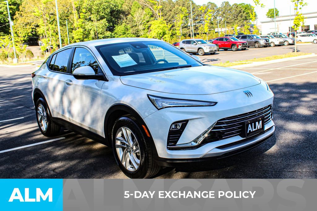 Used 2025 Buick Envista Preferred image 4