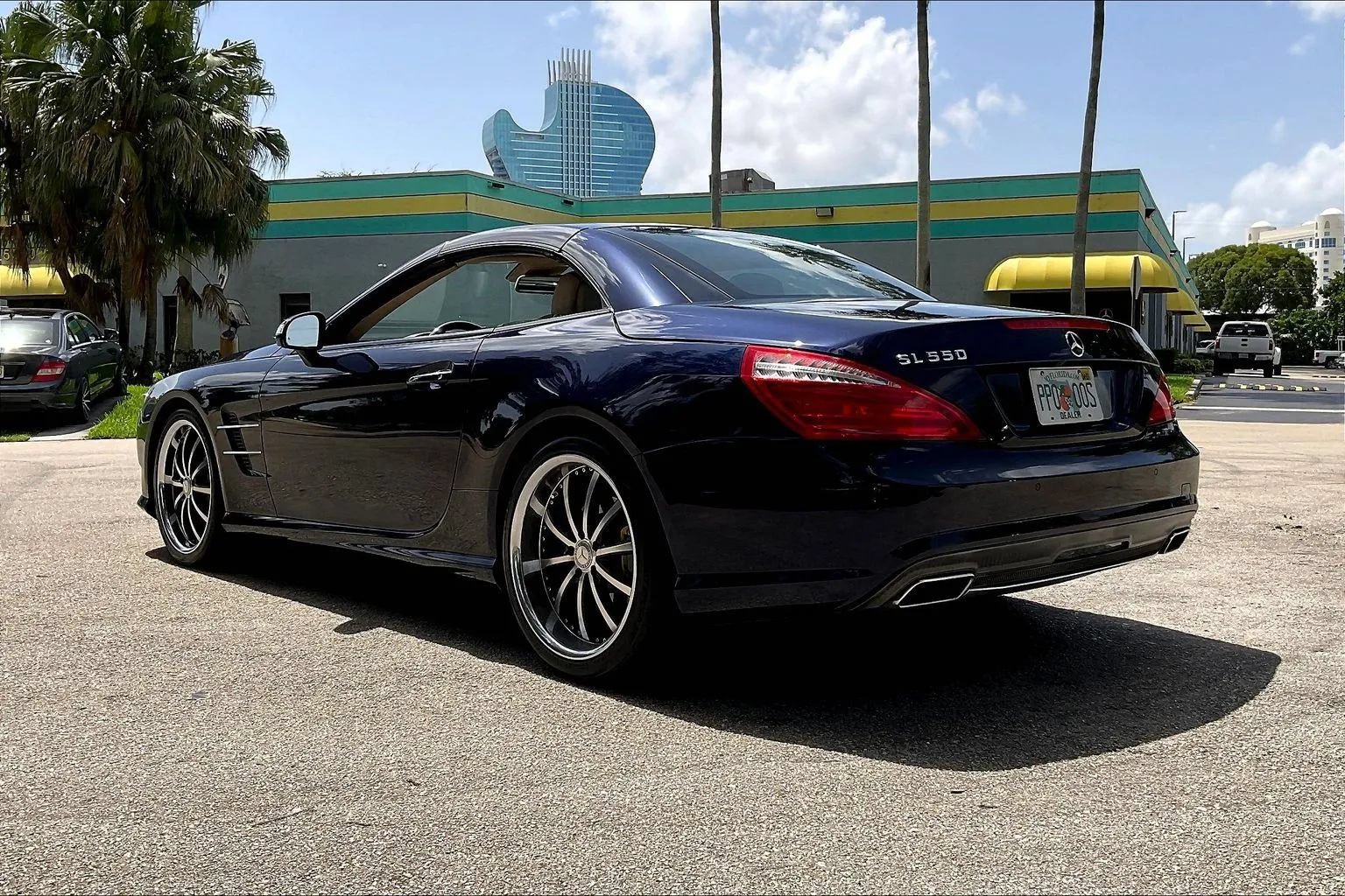Used 2013 Mercedes-Benz SL 550 w/ Premium Pkg image 42