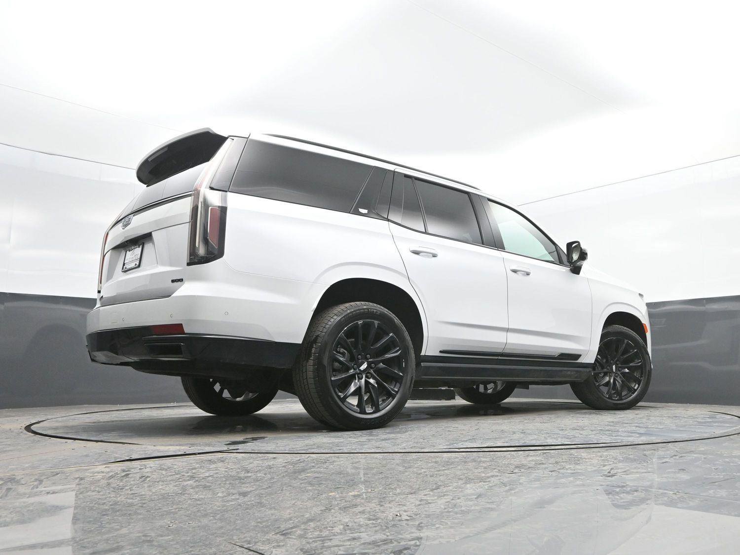 Used 2023 Cadillac Escalade Sport Platinum w/ LPO, ONYX Package image 41