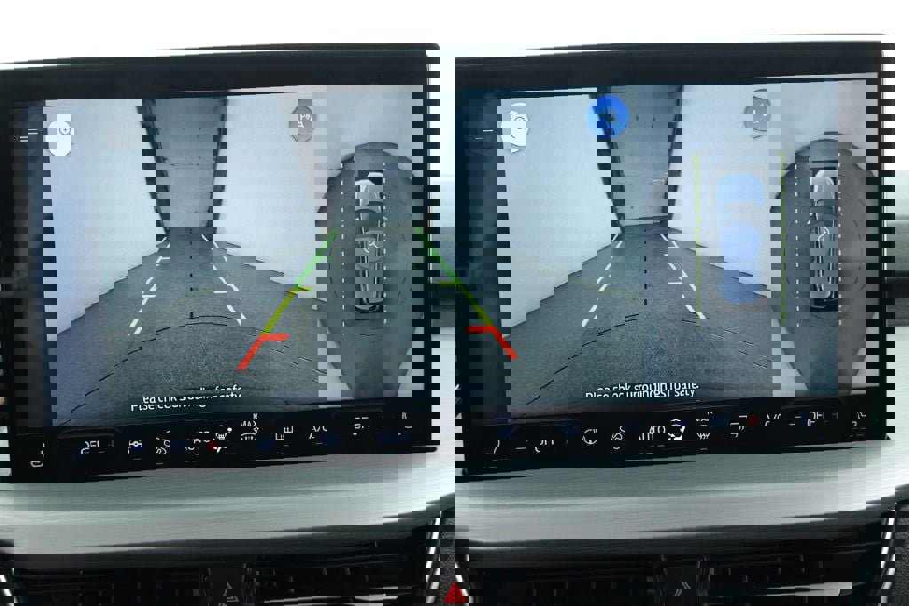 Used 2024 Ford Escape Platinum image 17