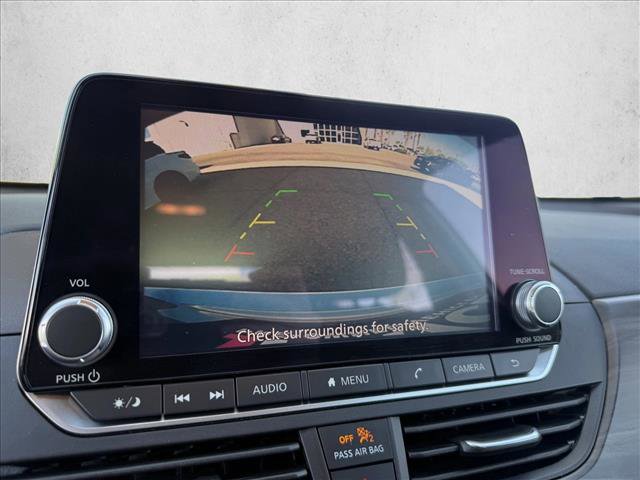 Used 2024 Nissan Altima 2.5 SV FWD image 18