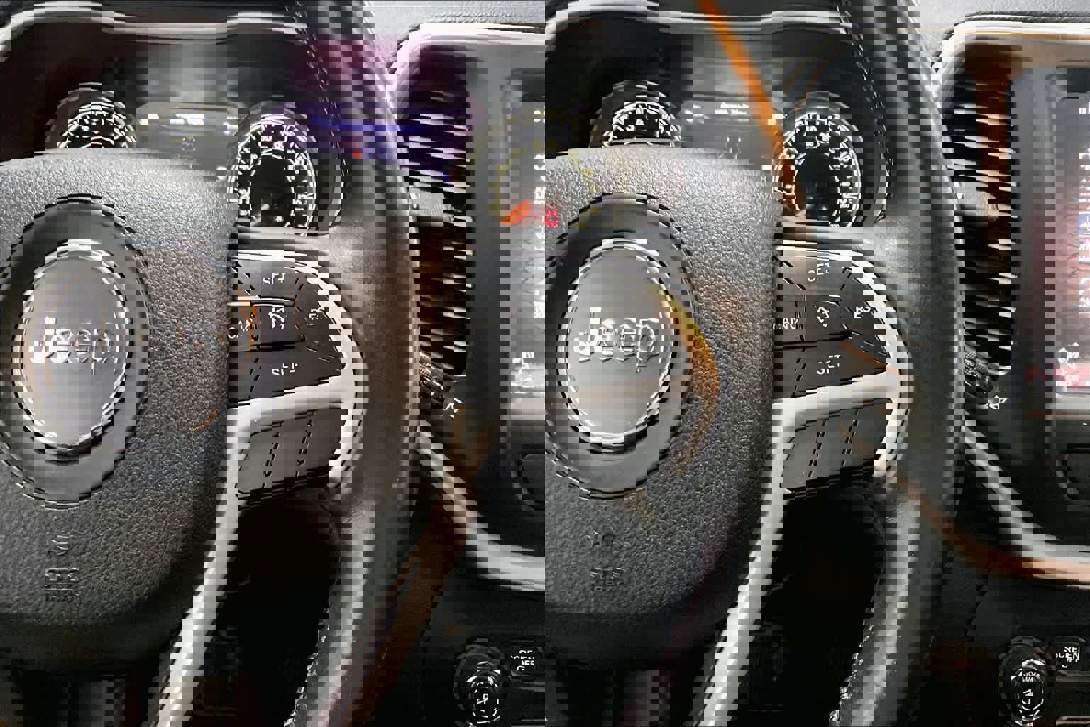 Used 2014 Jeep Cherokee Trailhawk w/ Comfort/Convenience Group image 23