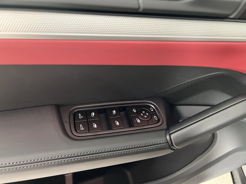 Certified 2026 Porsche Cayenne image 26