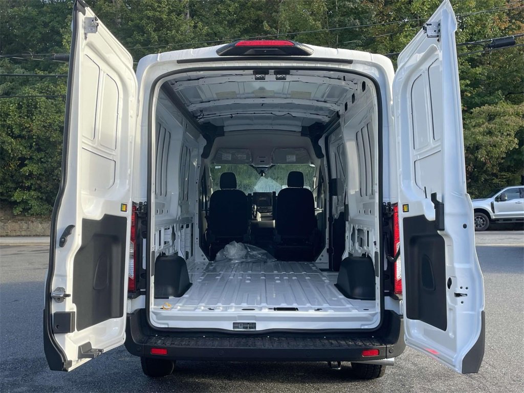 New 2026 Ford Transit 250 148 Medium Roof image 10