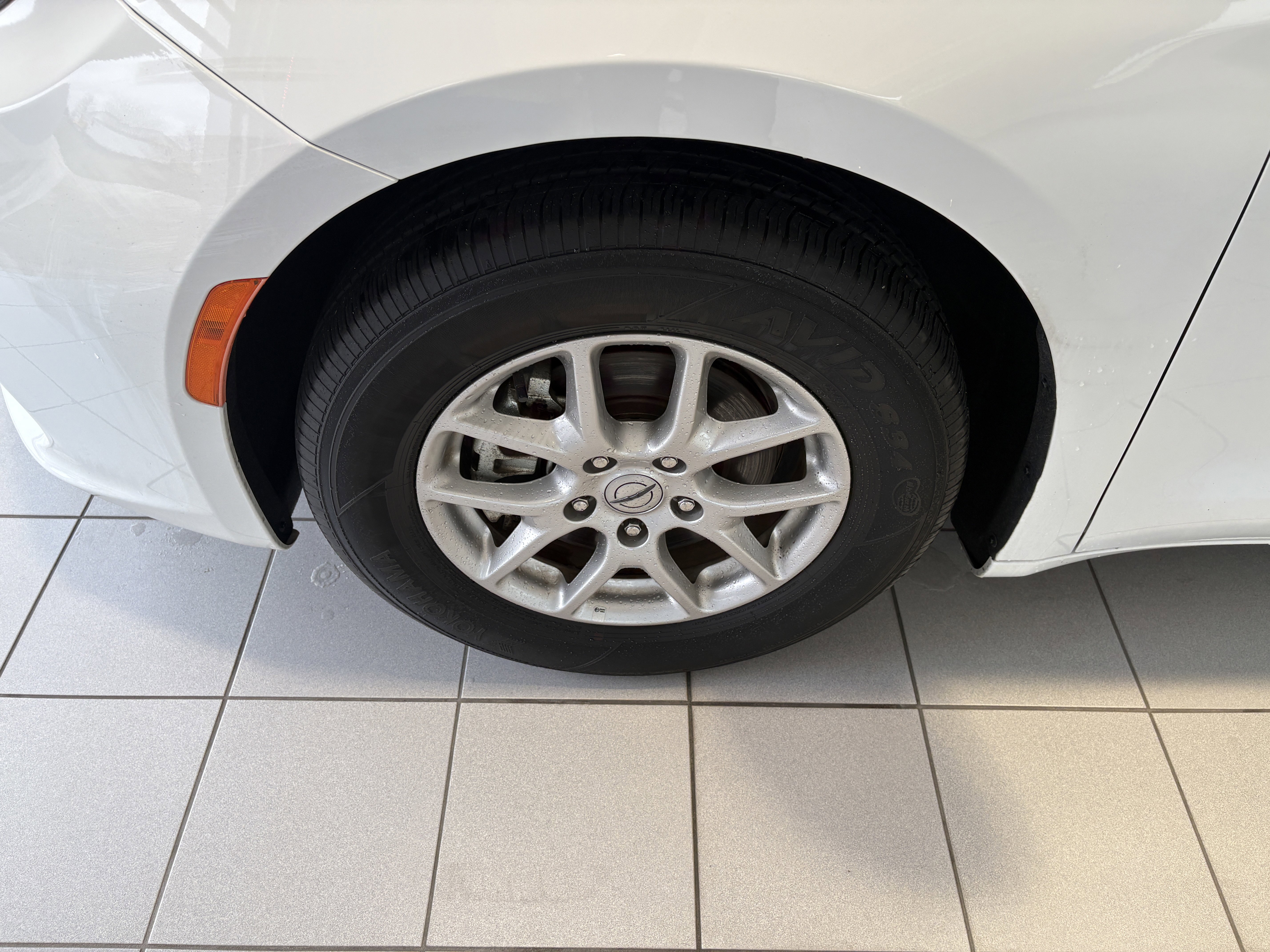 Used 2024 Chrysler Pacifica Touring-L image 8