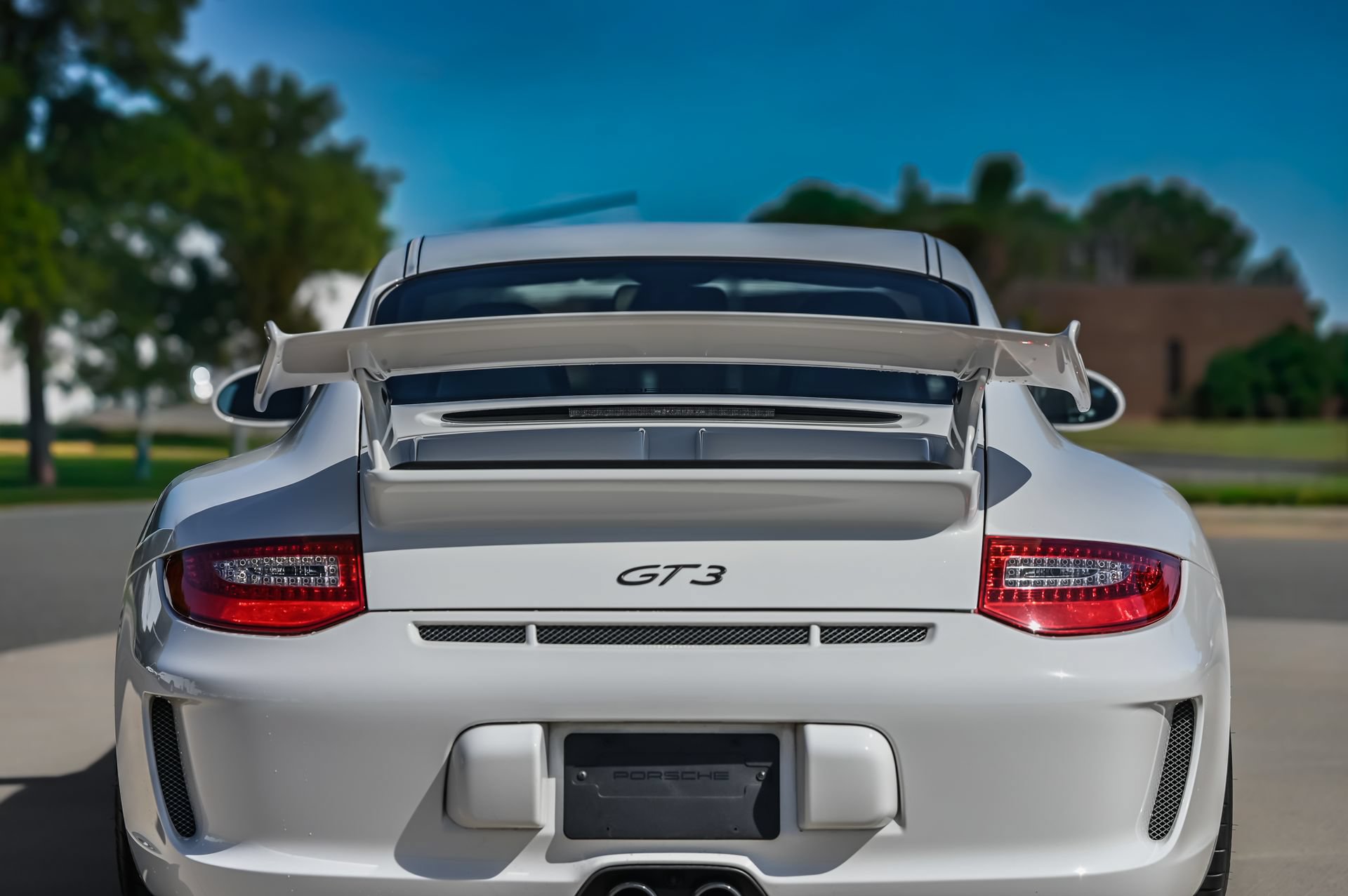 Used 2010 Porsche 911 GT3 RWD image 4
