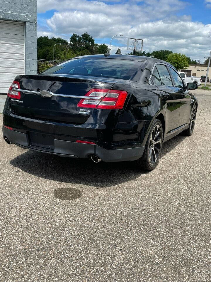 Used 2016 Ford Taurus SEL w/ Equipment Group 201A image 5