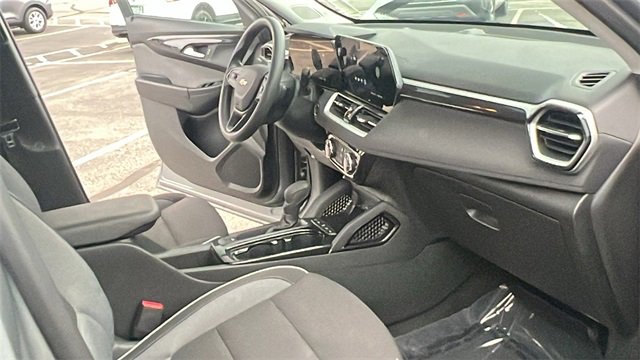 Used 2025 Chevrolet TrailBlazer LT image 13