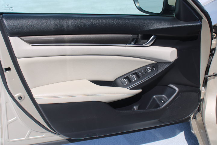 Used 2019 Honda Accord LX image 10
