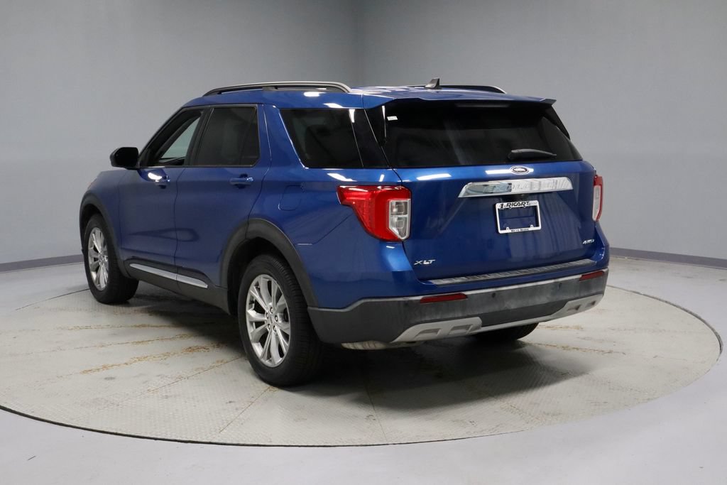 Used 2021 Ford Explorer XLT w/ Equipment Group 202A AWD/4WD image 9