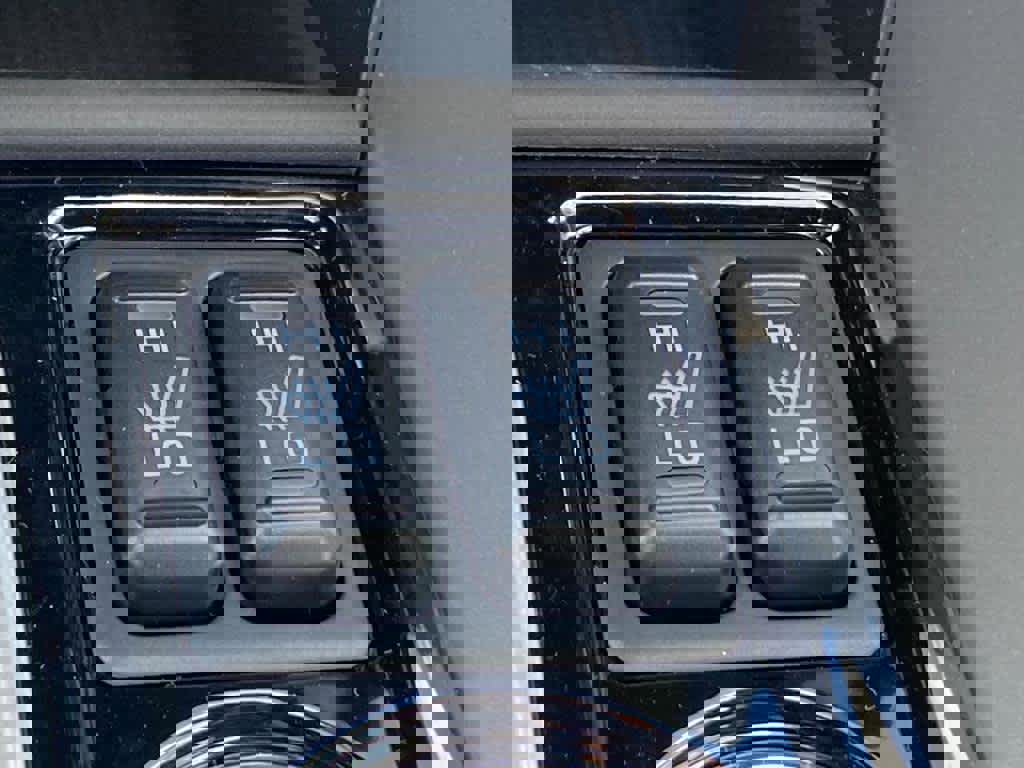 New 2025 Mitsubishi Eclipse Cross SEL image 11