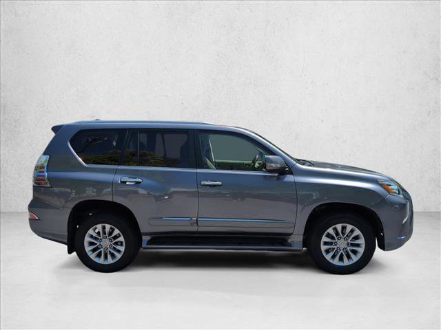 Used 2016 Lexus GX 460 w/ Premium Package AWD/4WD image 4