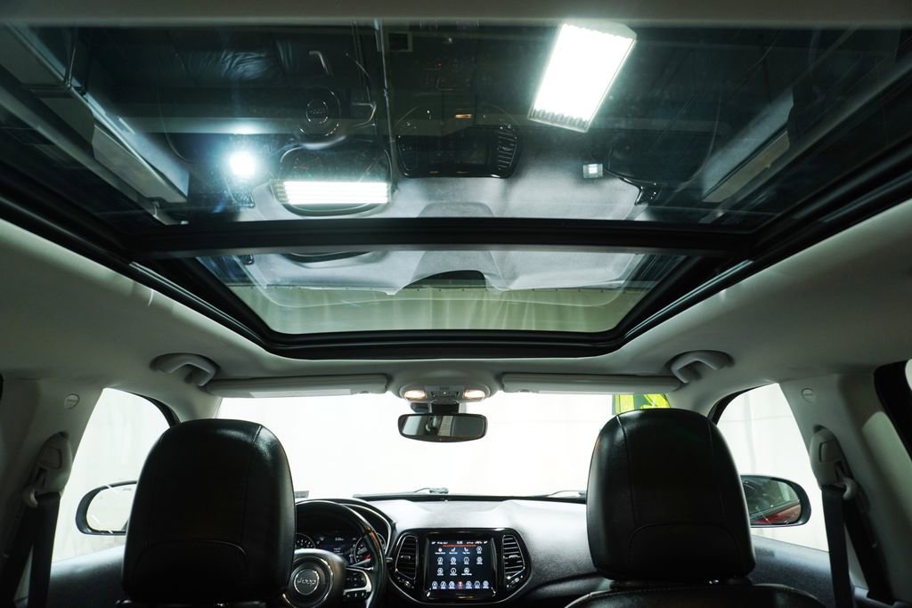 Used 2021 Jeep Compass Limited w/ Sun and Sound Group image 19