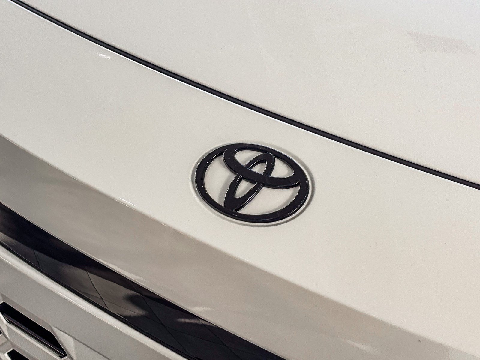 New 2026 Toyota RAV4 XSE AWD/4WD image 10