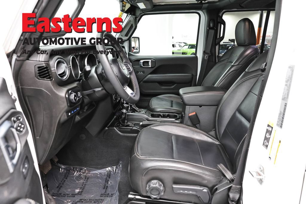 Used 2023 Jeep Wrangler Unlimited Sahara AWD/4WD image 14