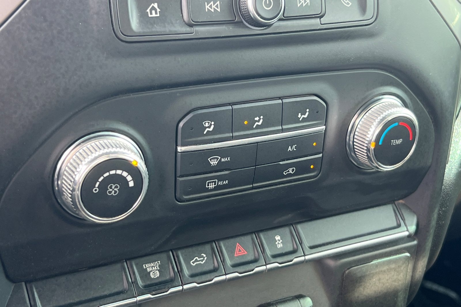 Used 2021 GMC Sierra 3500 4x4 Crew Cab w/ Gooseneck/5TH Wheel Package image 16