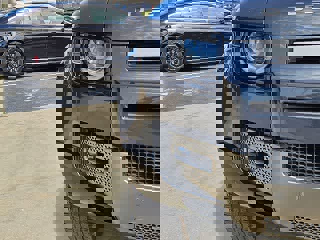 Used 2023 Land Rover Defender 130 X-Dynamic SE image 11