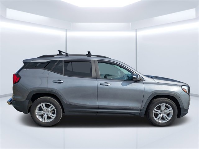 Used 2021 GMC Terrain SLE w/ Driver Convenience Package image 2