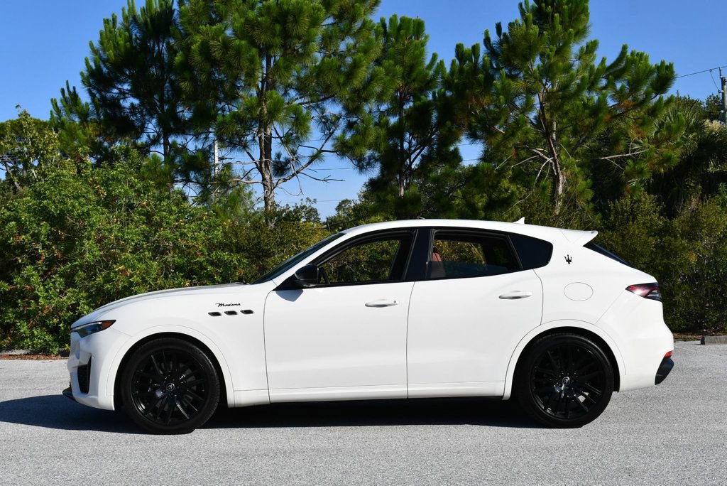 Used 2022 Maserati Levante Modena AWD/4WD image 31