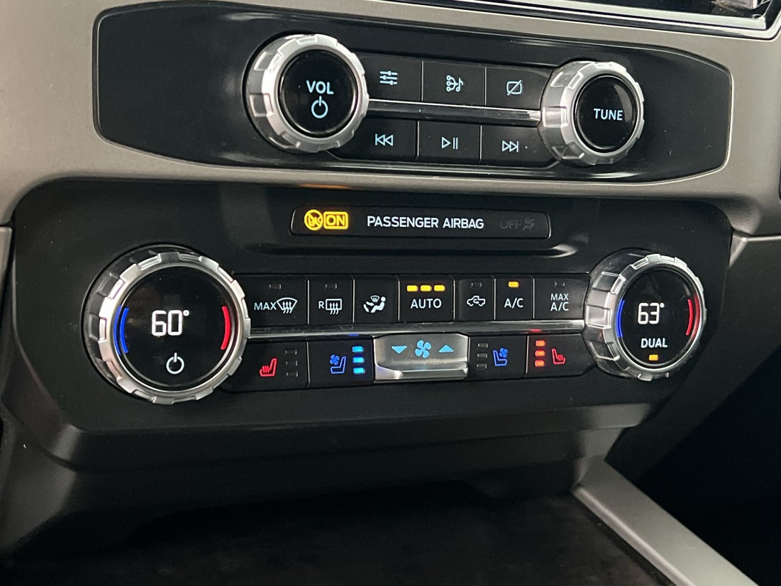 Certified 2022 Ford F450 Lariat w/ Lariat Ultimate Package AWD/4WD image 21