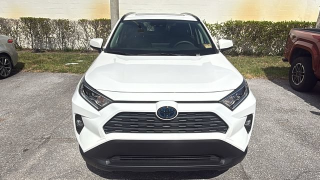 Used 2019 Toyota RAV4 XLE w/ Convenience Package AWD/4WD image 2