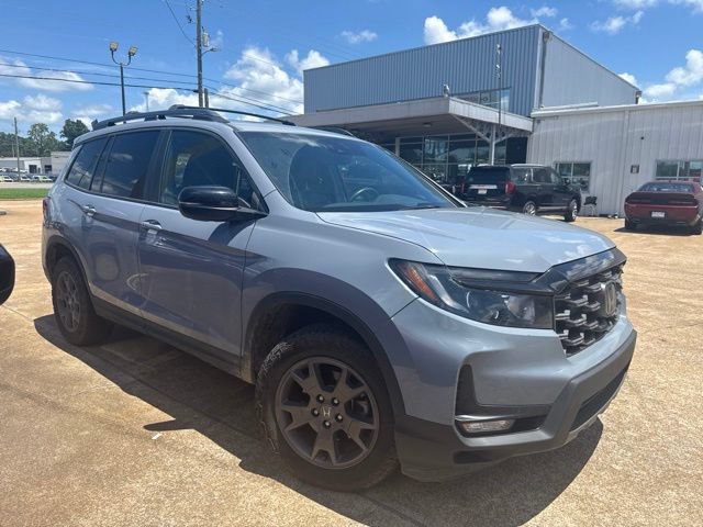 Used 2024 Honda Passport TrailSport image 1