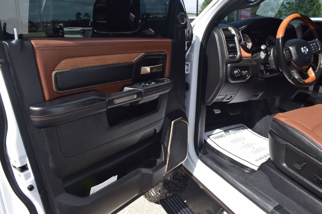 Used 2022 RAM 3500 Limited AWD/4WD image 9