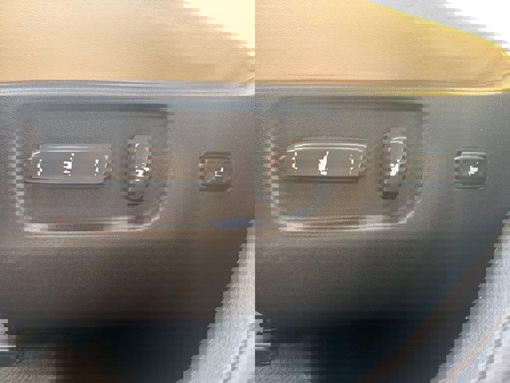 Used 2010 Lexus HS 250h Premium image 20