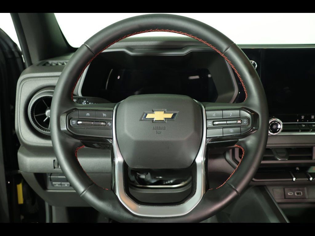 Used 2025 Chevrolet Colorado W/T w/ WT Custom Package image 22