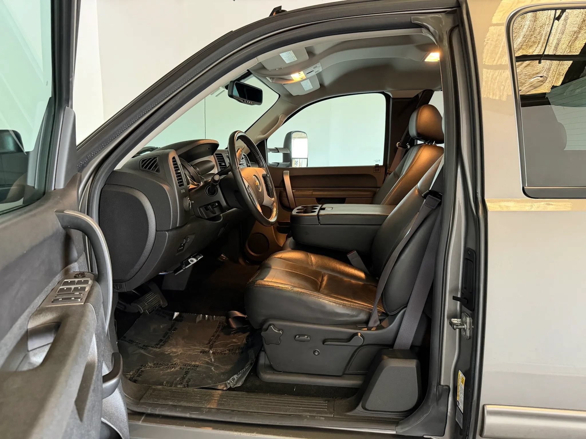 Used 2013 Chevrolet Silverado 3500 LT w/ Interior Plus Package AWD/4WD image 10