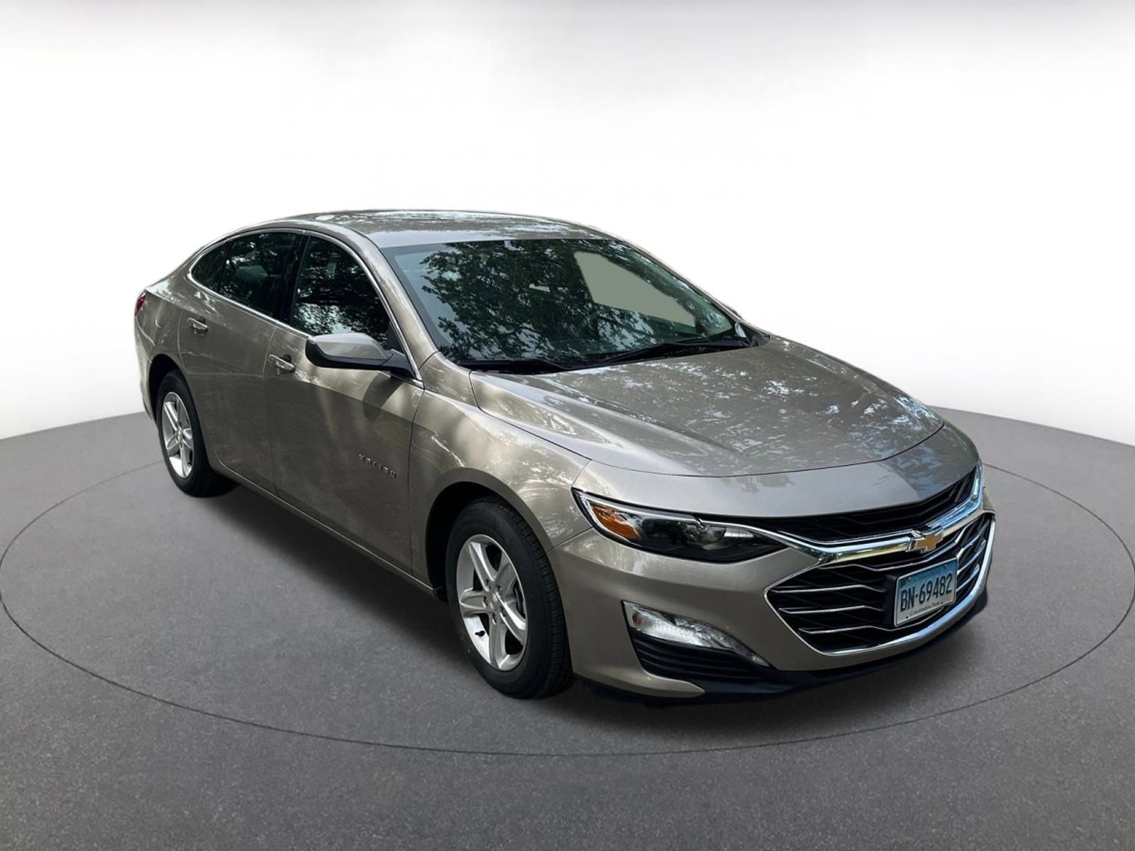 Used 2024 Chevrolet Malibu LT