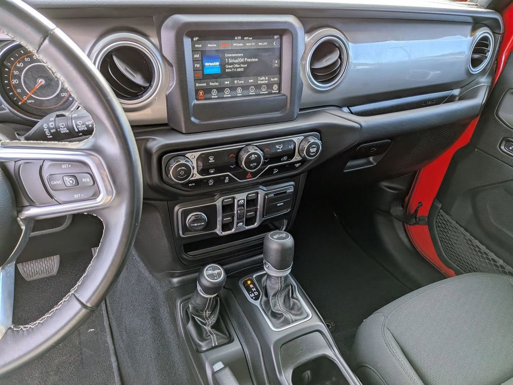 Used 2020 Jeep Wrangler Unlimited Sahara AWD/4WD image 21