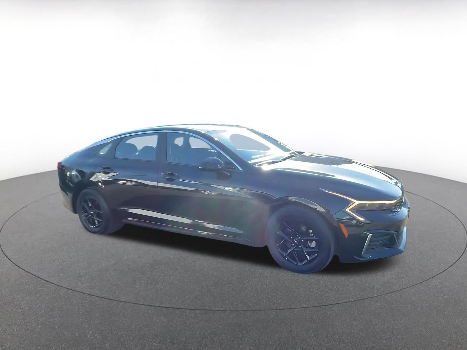 Used 2021 Toyota Camry SE image 2