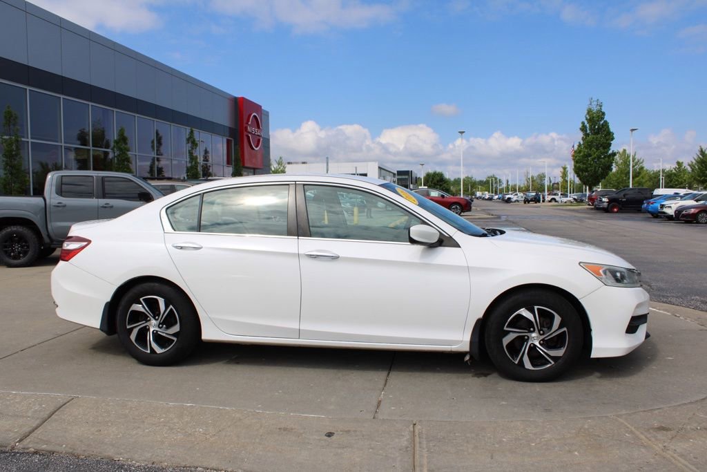Used 2016 Honda Accord LX image 6