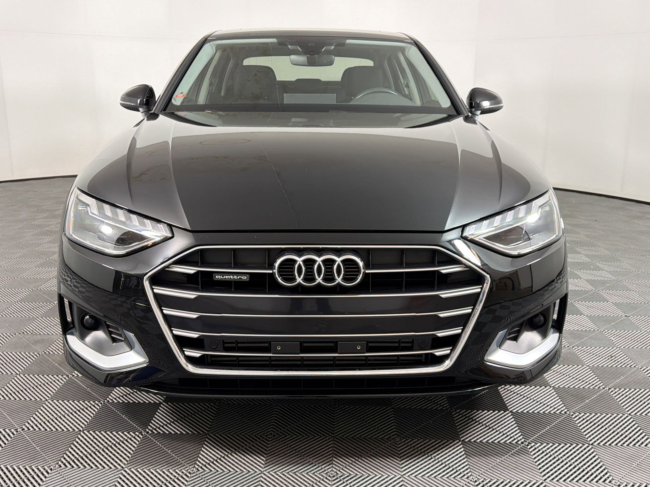 Used 2023 Audi A4 2.0T Premium w/ Convenience Package image 6