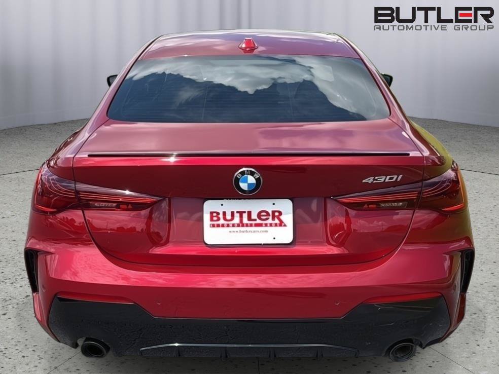 Used 2025 BMW 430i Coupe w/ M Sport Package RWD image 5