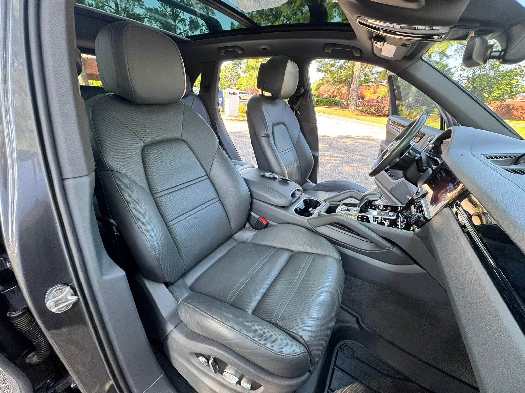 Used 2019 Porsche Cayenne AWD/4WD image 17