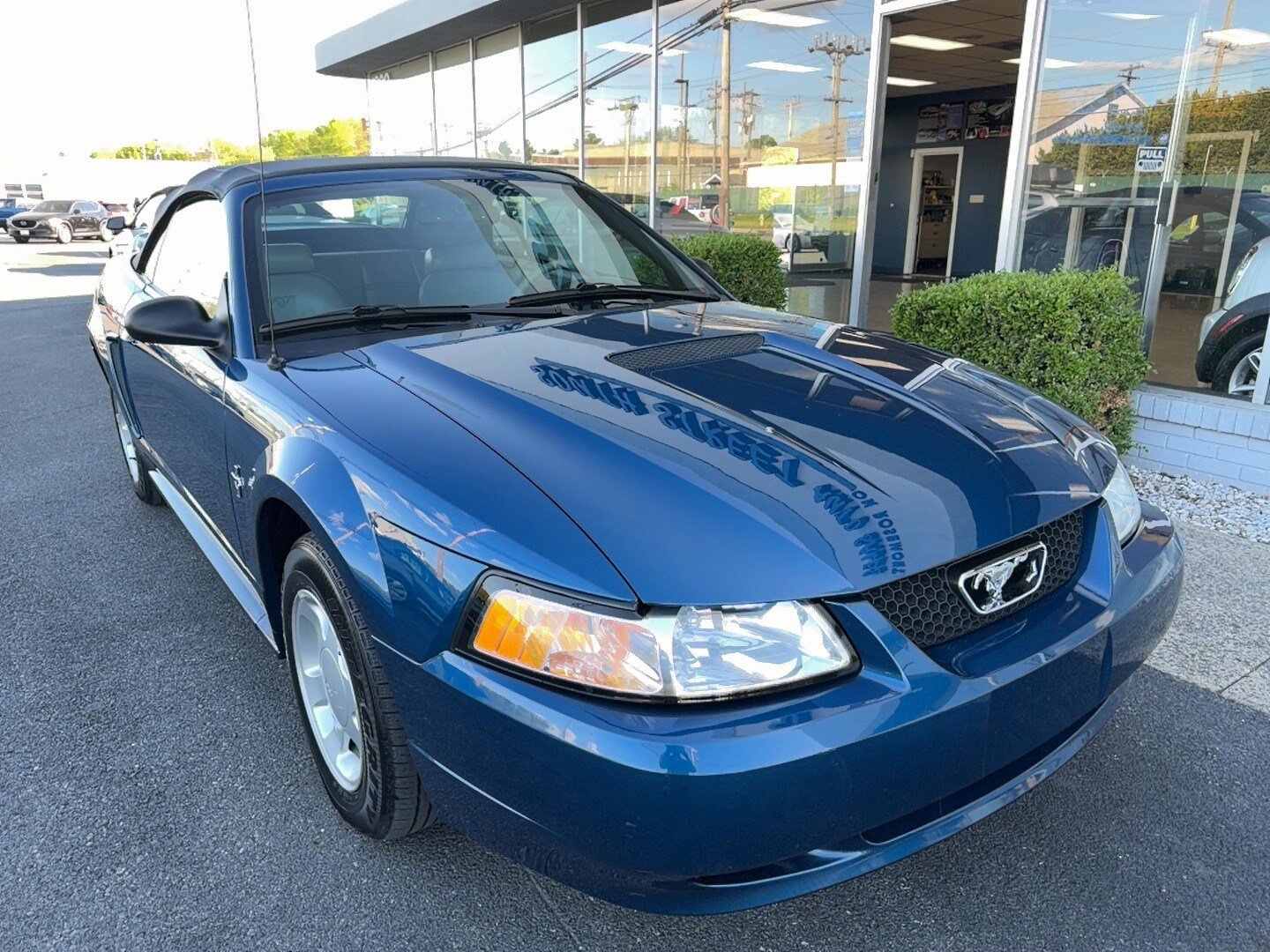 Used 2000 Ford Mustang Convertible RWD image 29