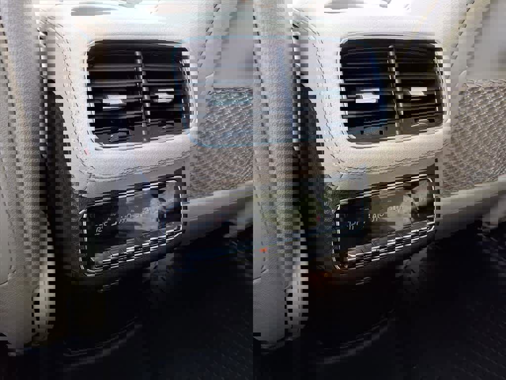 Used 2022 Mercedes-Benz GLS 450 4MATIC image 8