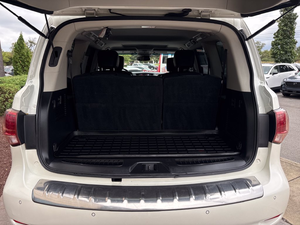 Used 2017 INFINITI QX80 2WD w/ Driver Assistance Package image 32