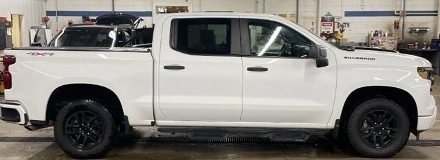 Used 2023 Chevrolet Silverado 1500 Custom image 6