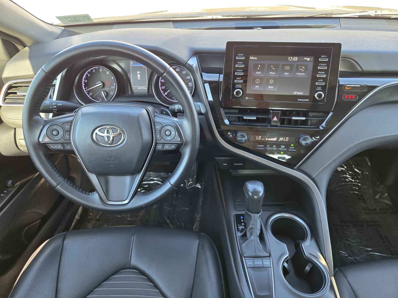 Used 2023 Toyota Camry SE FWD image 6