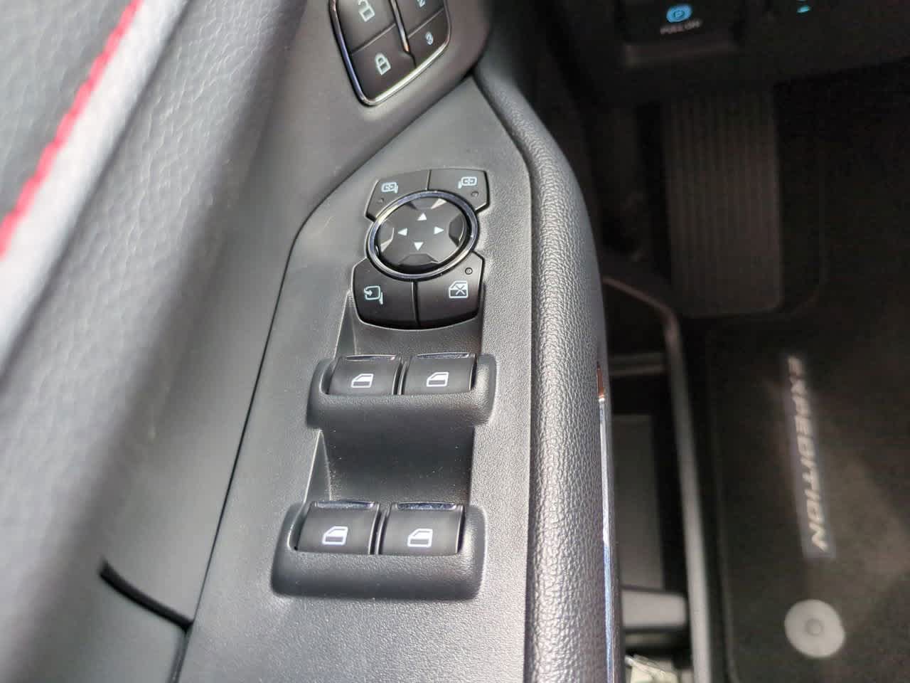 Used 2024 Ford Expedition Limited RWD image 25