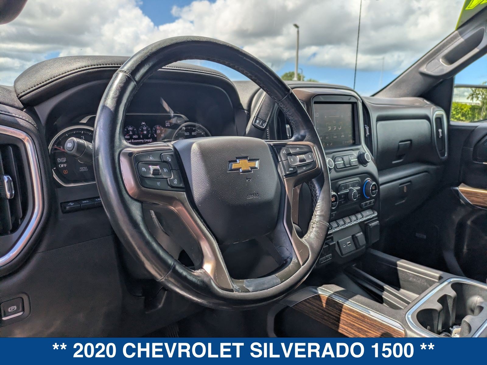 Used 2020 Chevrolet Silverado 1500 High Country w/ Technology Package AWD/4WD image 28