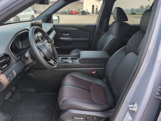 Used 2026 Honda Pilot Black Edition image 16