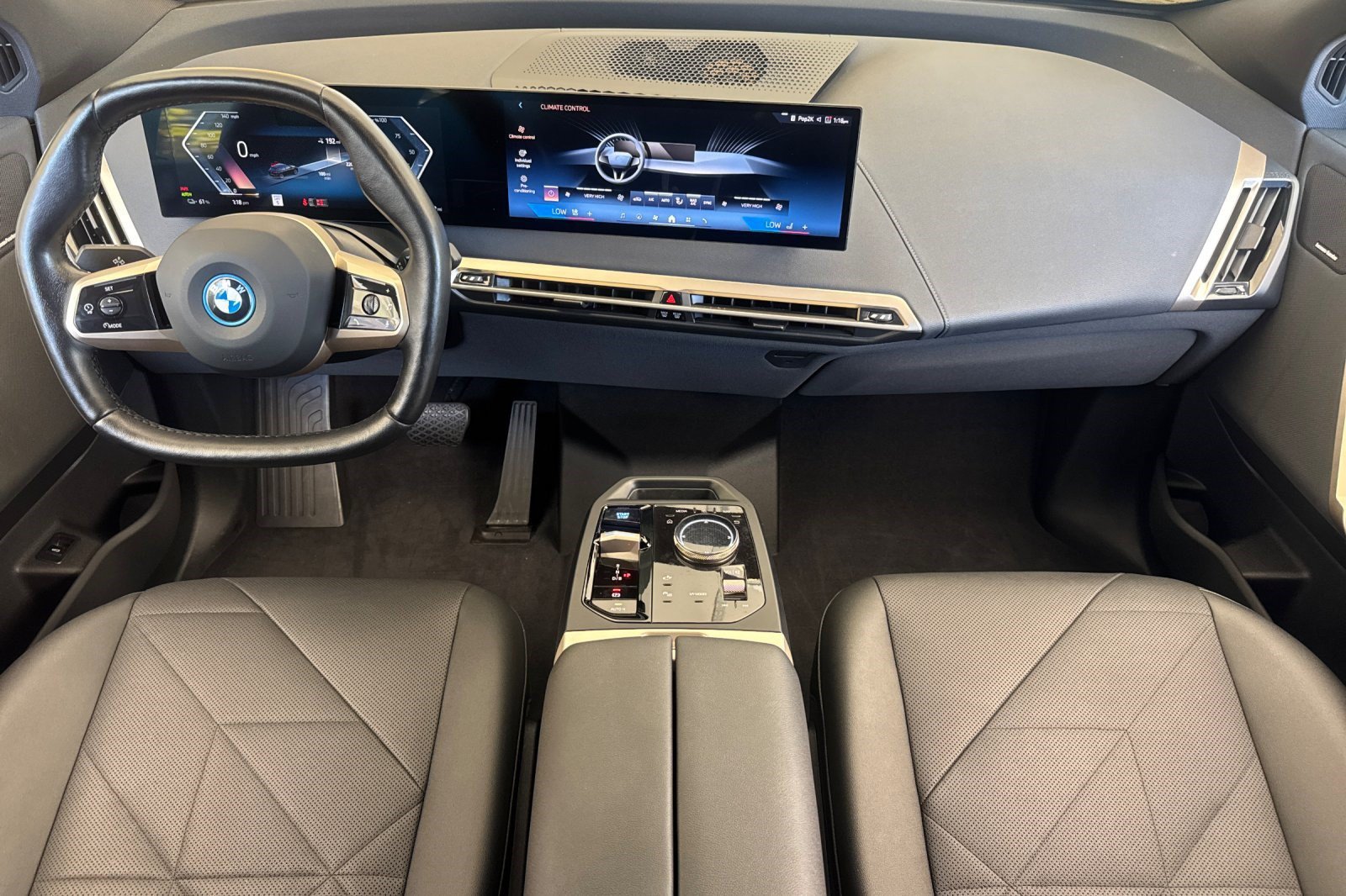 Certified 2024 BMW iX xDrive50 w/ Sport Package AWD/4WD image 15