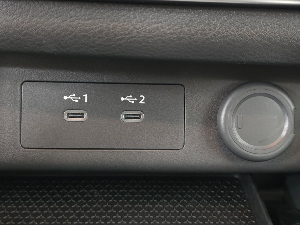 Used 2025 Nissan Rogue S FWD image 16