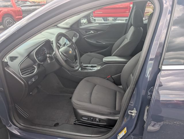 Used 2025 Chevrolet Malibu LT FWD image 11