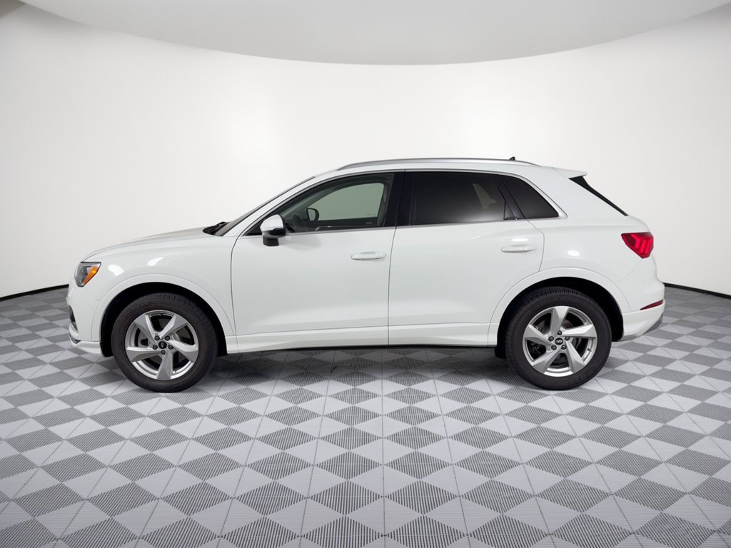 Used 2021 Audi Q3 2.0T Premium AWD/4WD image 2