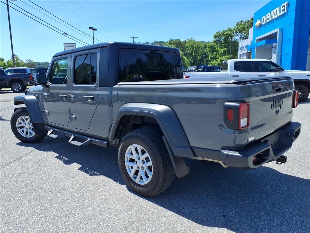 Used 2023 Jeep Gladiator Sport AWD/4WD image 6